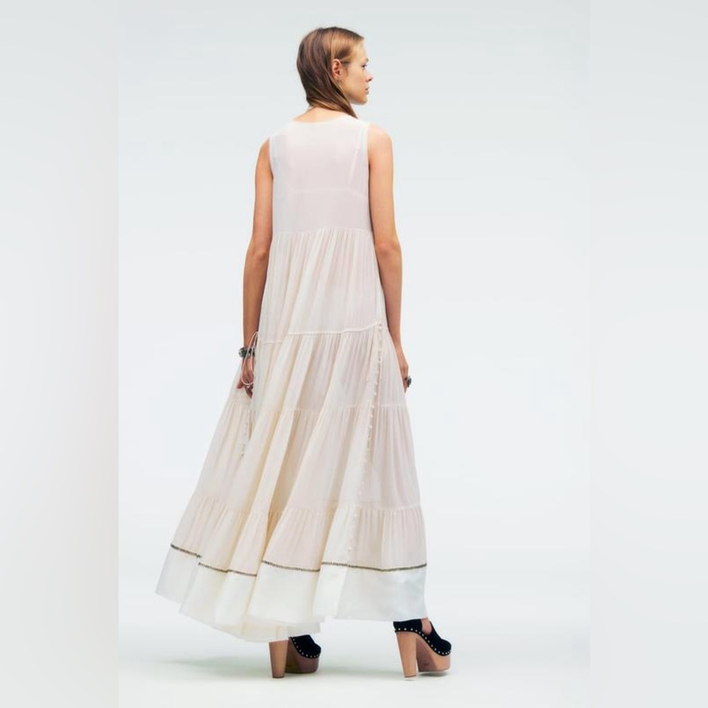 Zara collection 2023 Slip Dress
Cream Maxi Dress
Zara studio - Picture 6 of 16